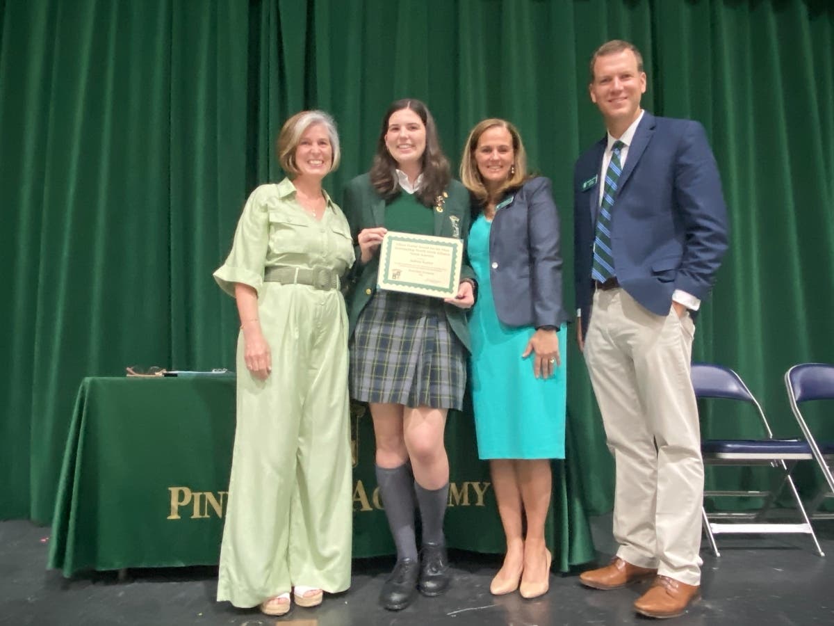 Local Student, Ashley Kutter, Presented with Viktor Frankl Award