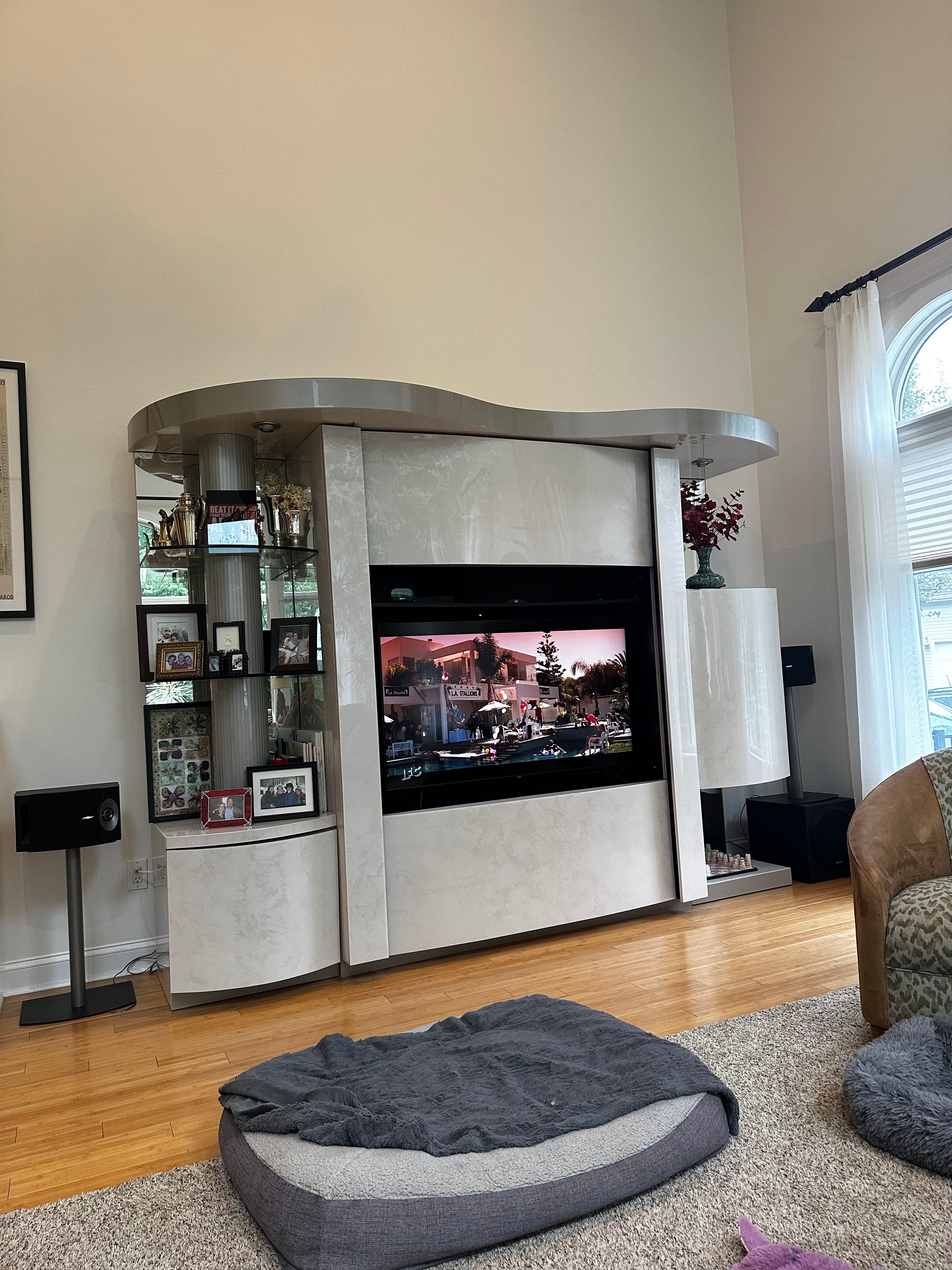 Entertainment center 