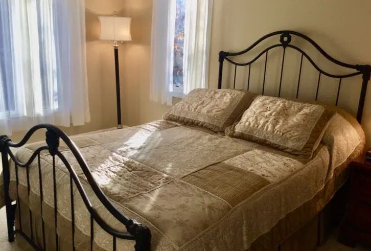 Full size iron bed frame