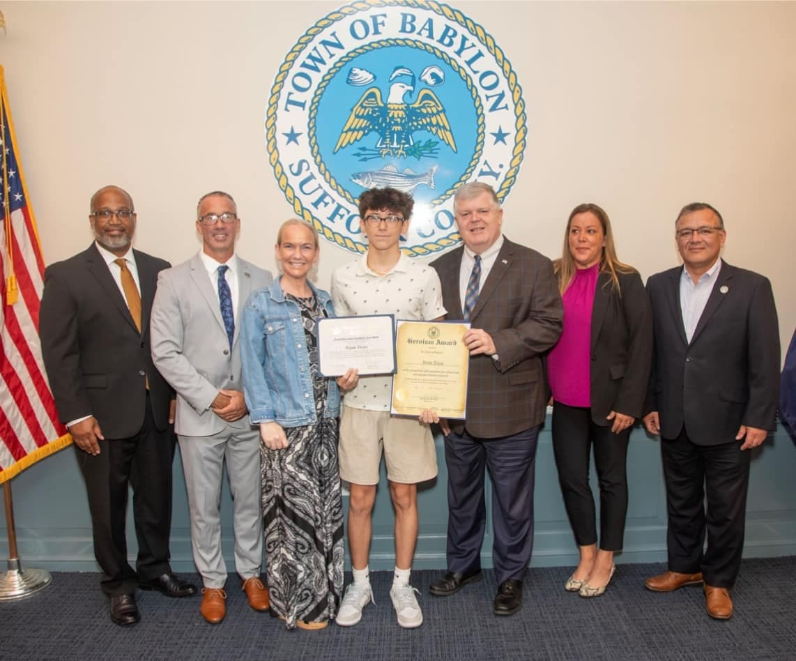 Hometown Hero: North Babylon Teen Honored With Heroism Award