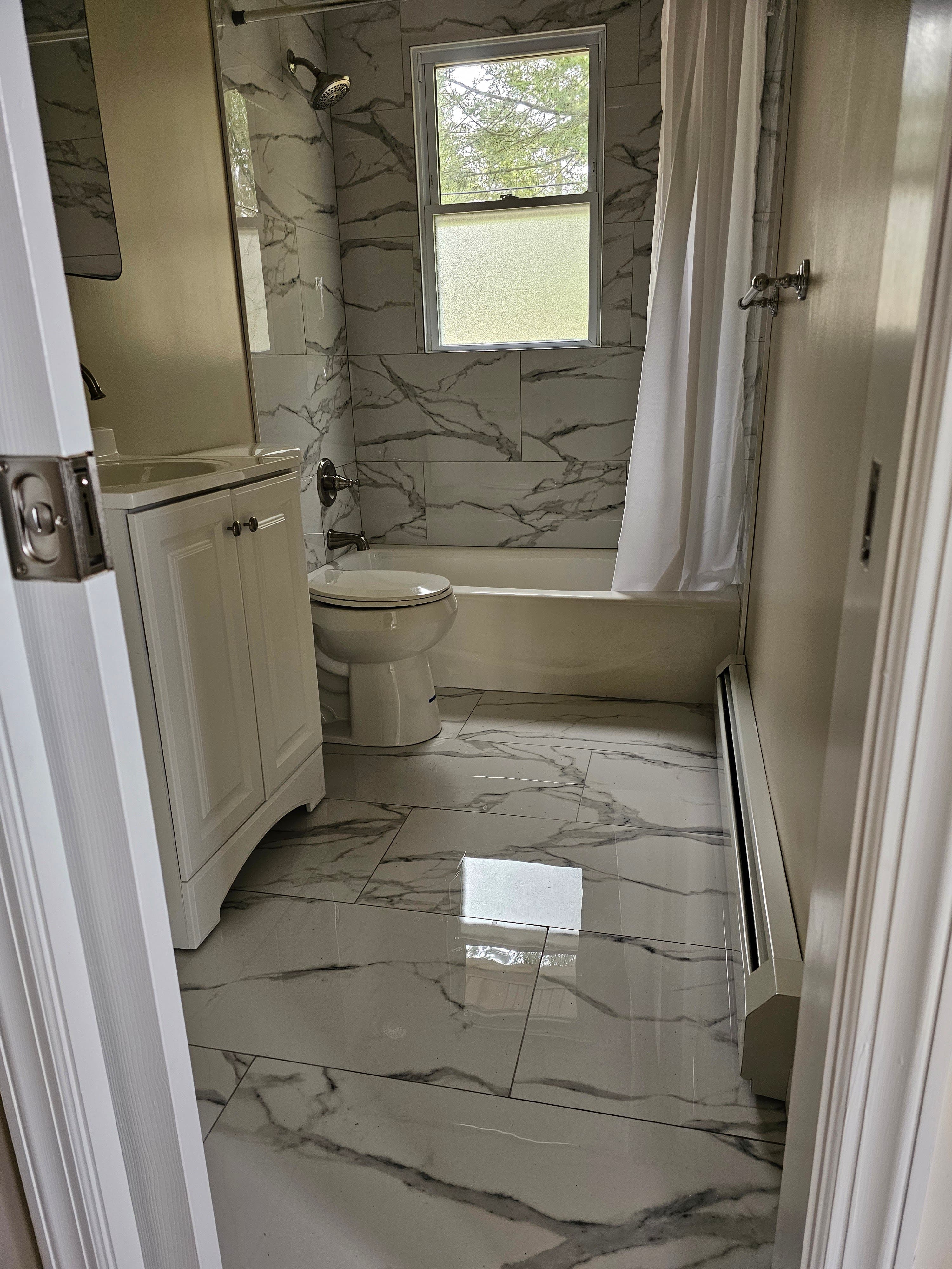 Recognizing Signs That It's Time for a Bathroom Remodel in Your Stony Point Home