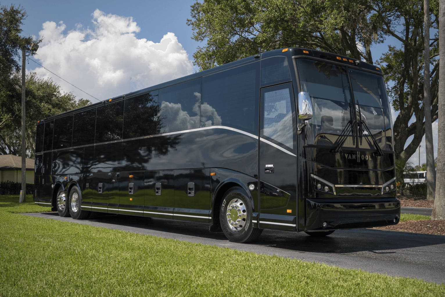 San Rafael Charter Bus & Minibus Rental Services