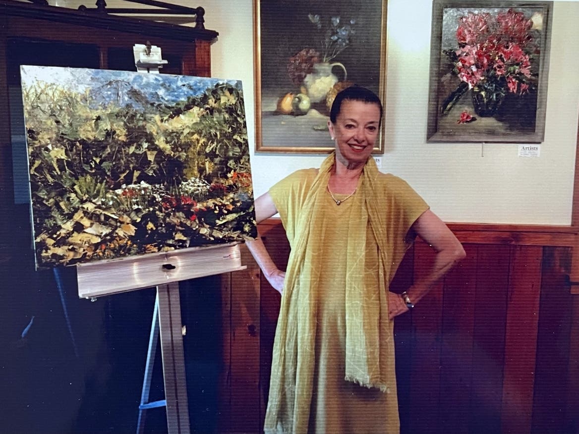 Atlanta dancer and fine arts painter Lee Harper has been named Artist-in-Residence at Edgewood Cottage in Blowing Rock, NC Aug. 2-8, 2021.  She will exhibit and sell 30 paintings, most of which depict dancers, landscapes and still lifes.