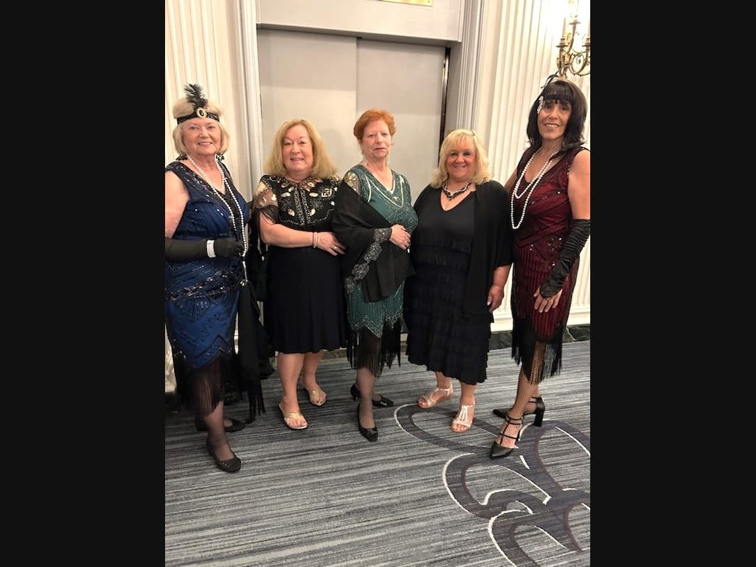 Members of Woman's Club of Farmingdale Attend International Convention