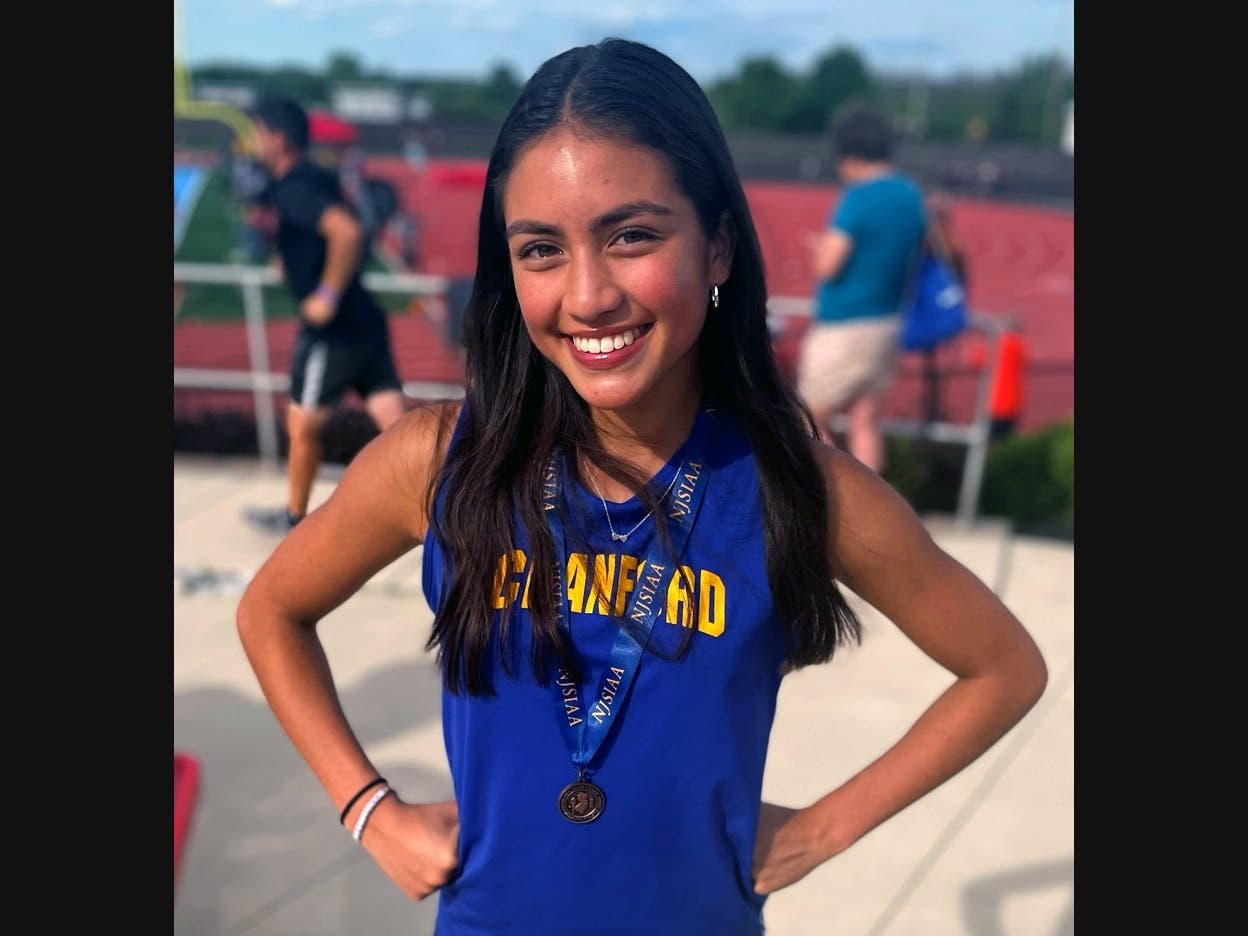 Isa Alvarez-Gomez placed 5th and qualified to the NJSIAA Track and Field Meet of Champions in the 400M Hurdles.