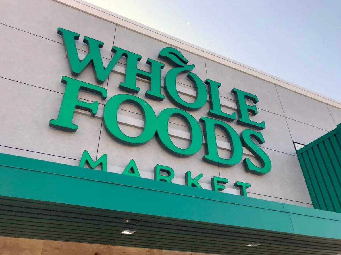 In 2023, Fort Union, a regional development commercial specializing in grocery anchors, acquired the property and entered into a lease agreement with Whole Foods Market. 