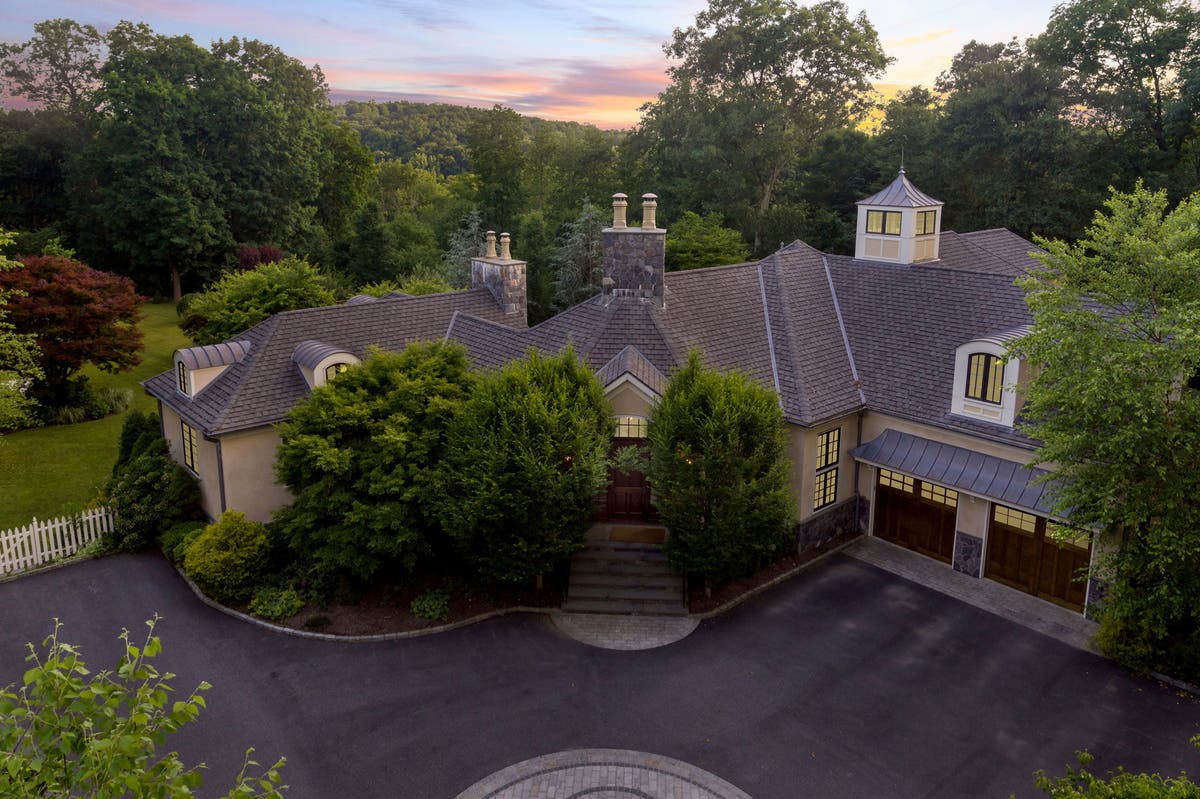 Three Elegant Estates Up For Auction In The Hudson Valley