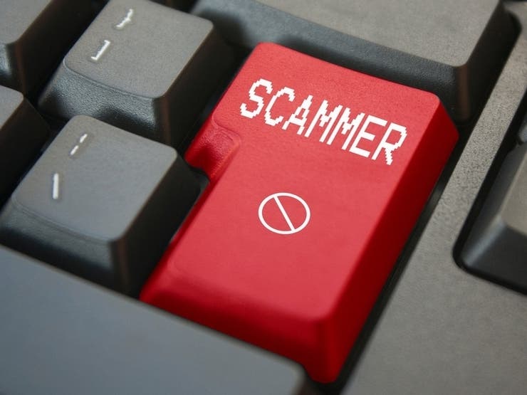  Here’s a collection of tips on how to avoid getting swindled by scammers during the holiday season.