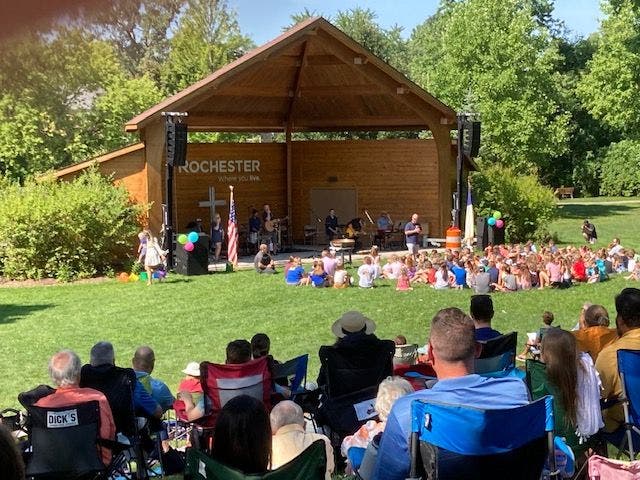 Family Praise and Picnic in the Park