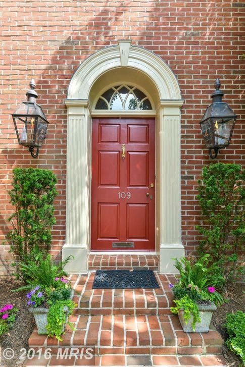 Old Town Alexandria 'WOW' House: Historic Double Lot Estate