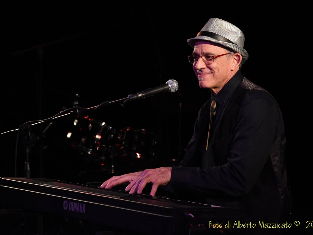 Legendary NYC Keyboardist Kenny White Takes the Stage at Club Passim!