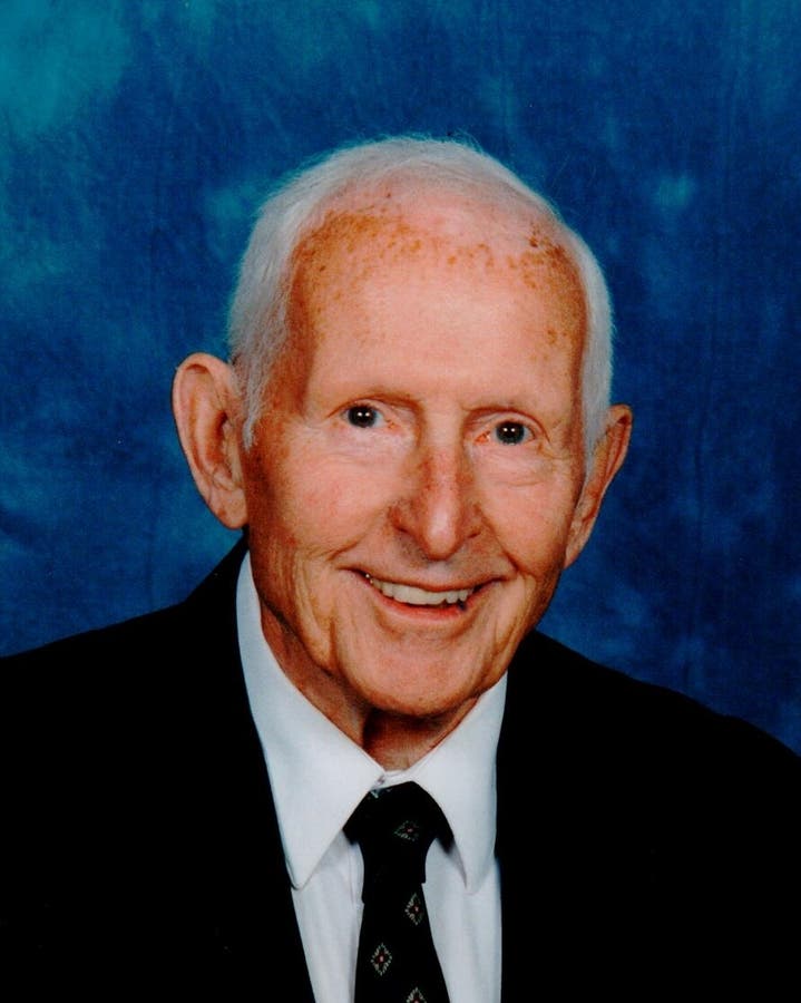 Thomas Murray, Active Weston Resident, Dies At 94