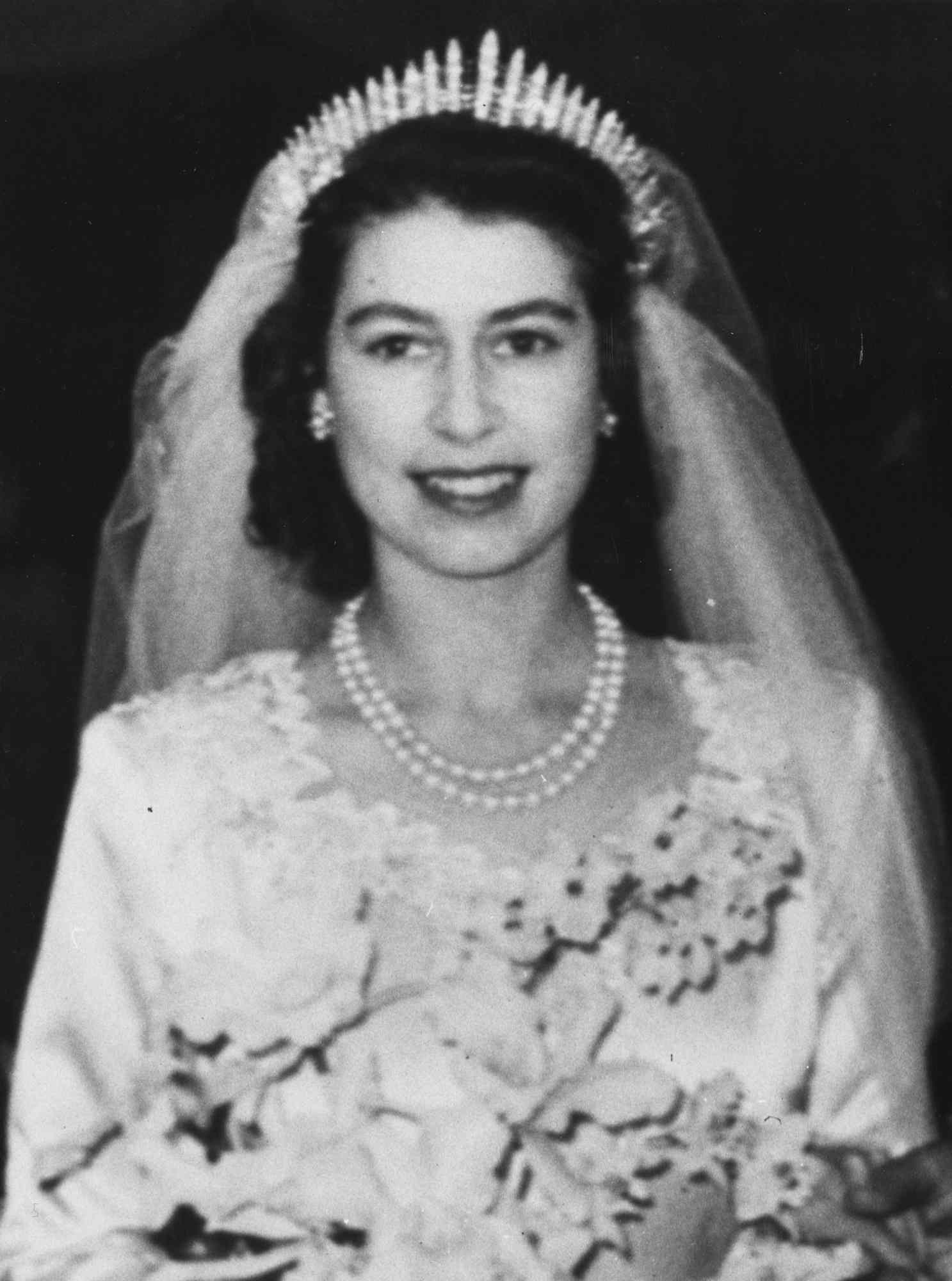 Princess Elizabeth leaving Westminster Abbey, after her wedding to The Prince Philip, Duke of Edinburgh