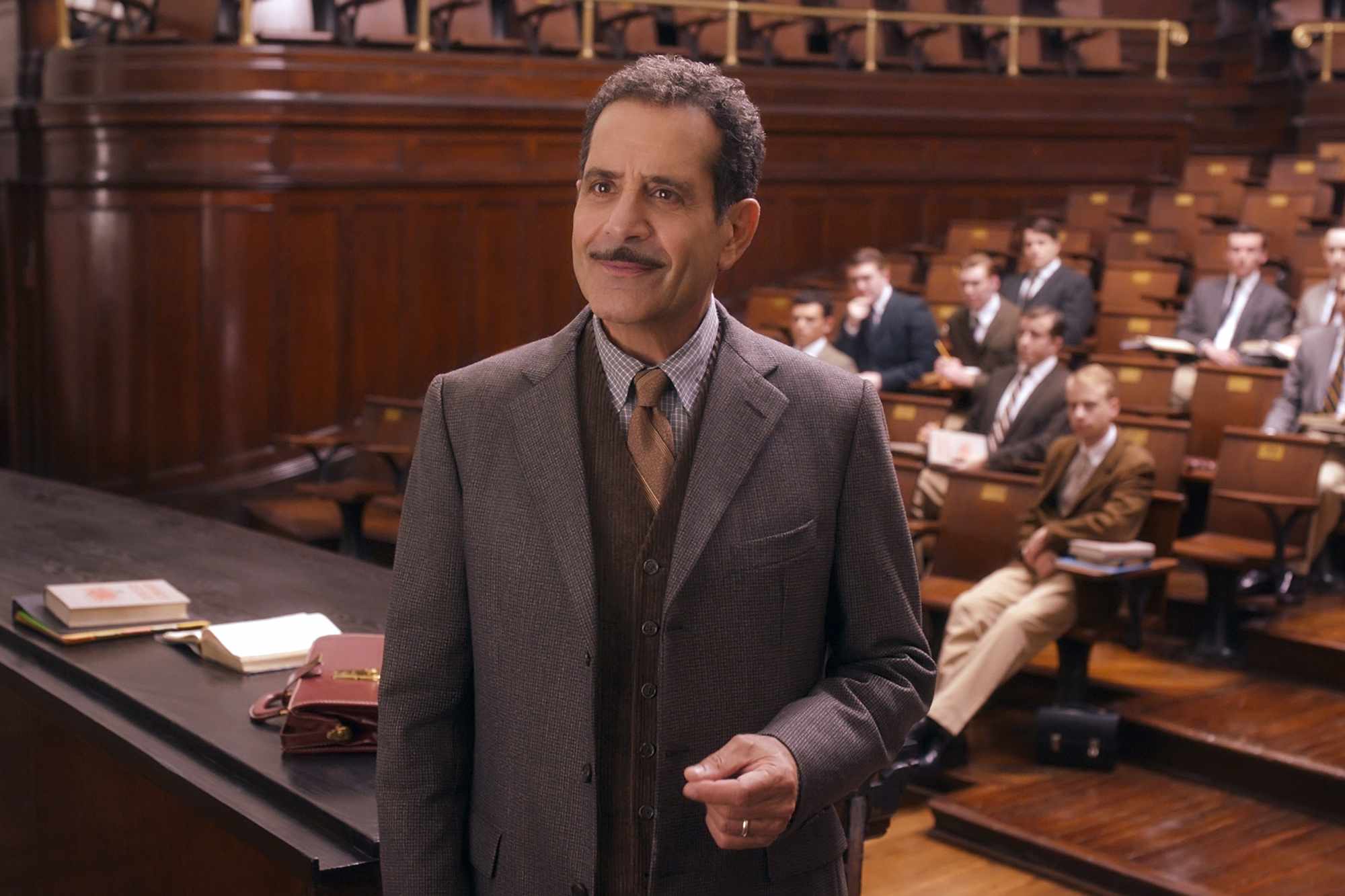 Tony Shalhoub (Abe Weissman) in The Marvelous Mrs. Maisel - Episode 307