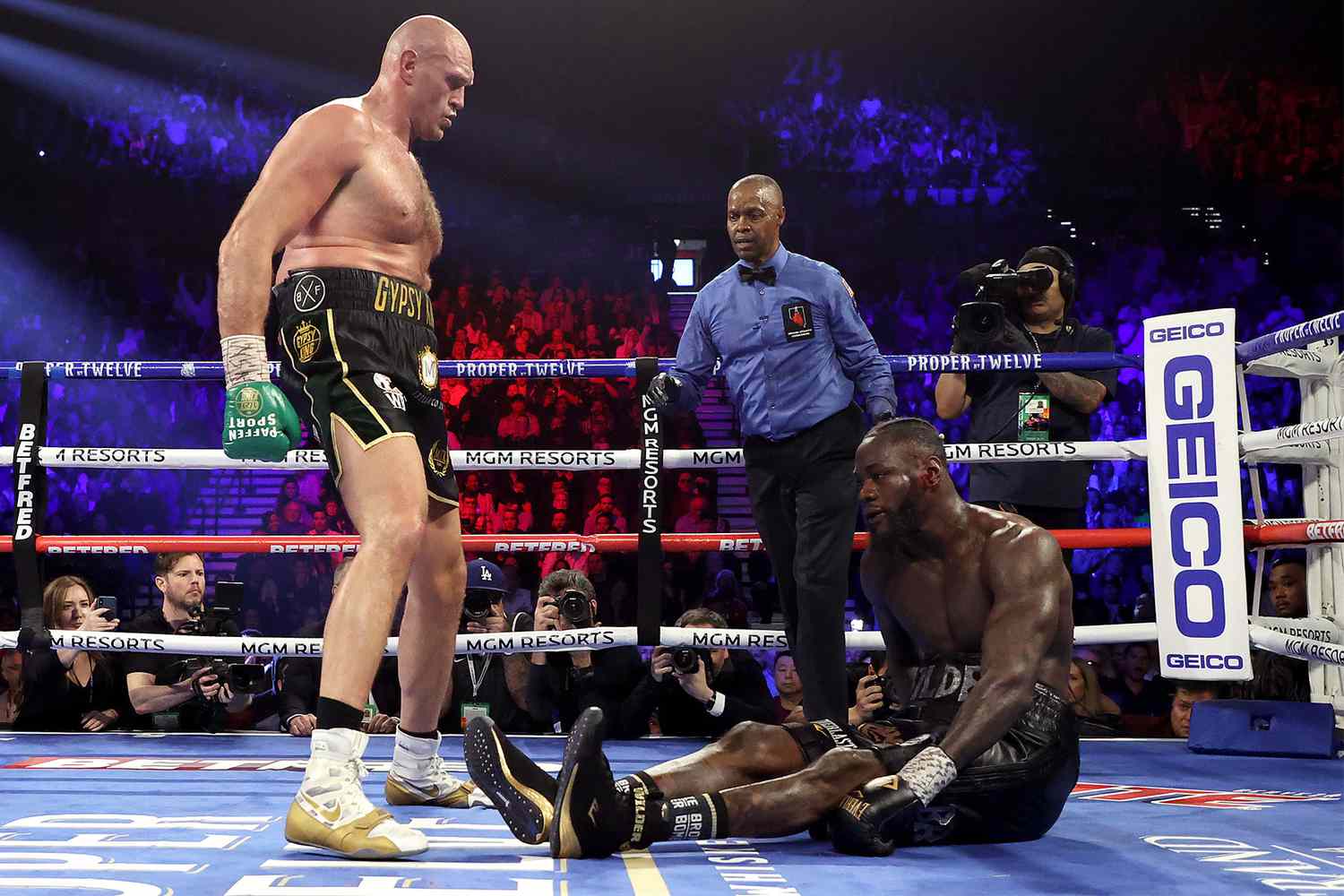 Tyson Fury knocks down Deontay Wilde