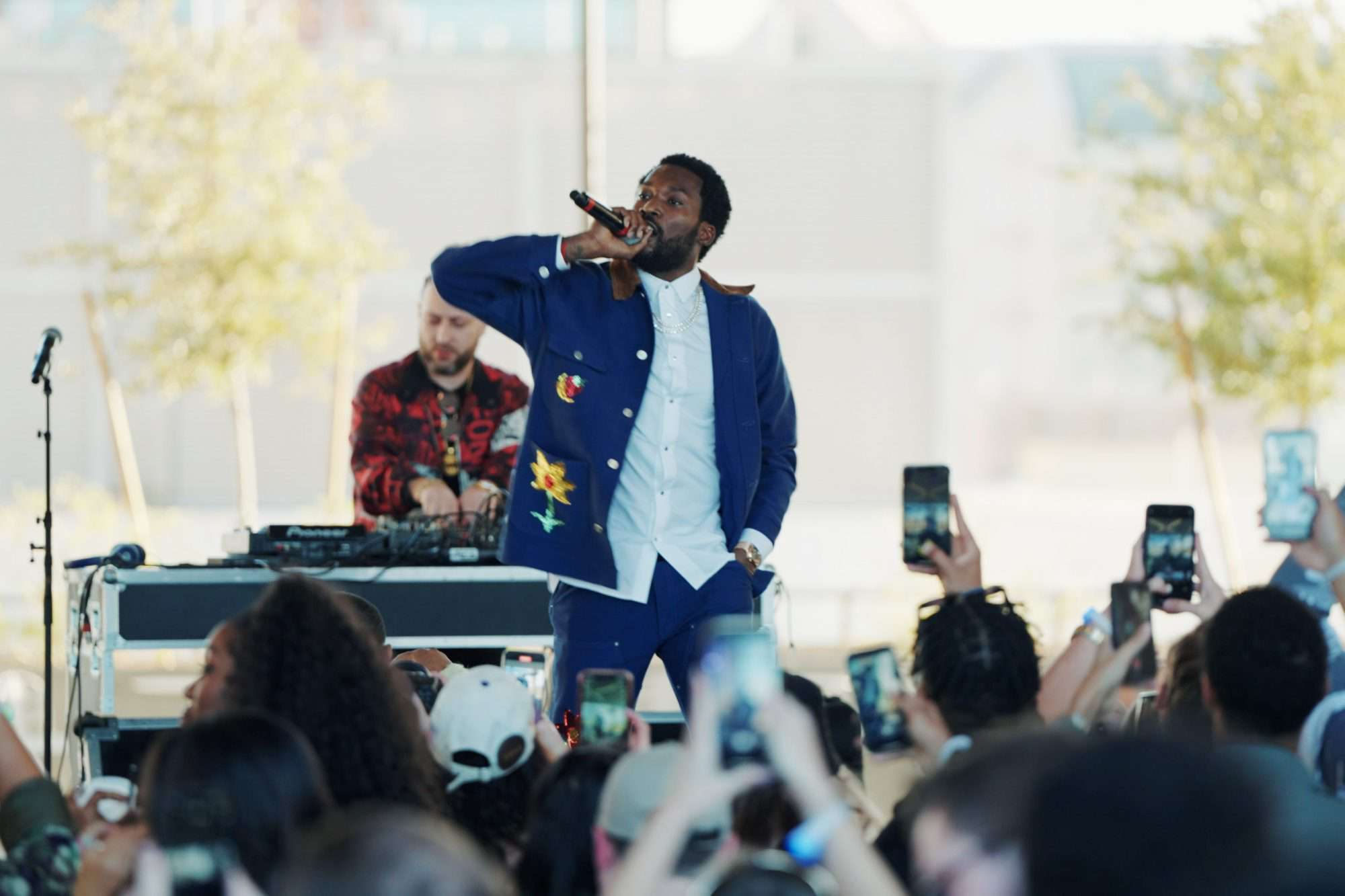 Eagles Fan Meek Mill Performs At the Legends Super Bowl Party with Baker Mayfield, Deebo Samuel, Noah Syndergaard and more. Credit: Courtesy of Legends