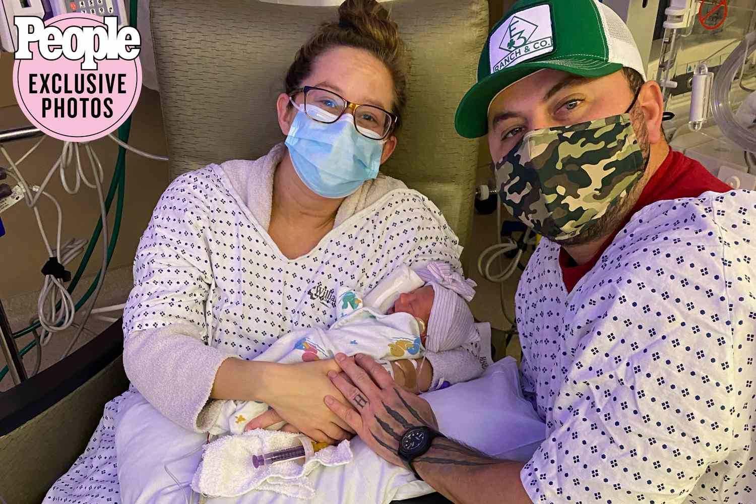 Tyler and Hannah Farr welcome baby