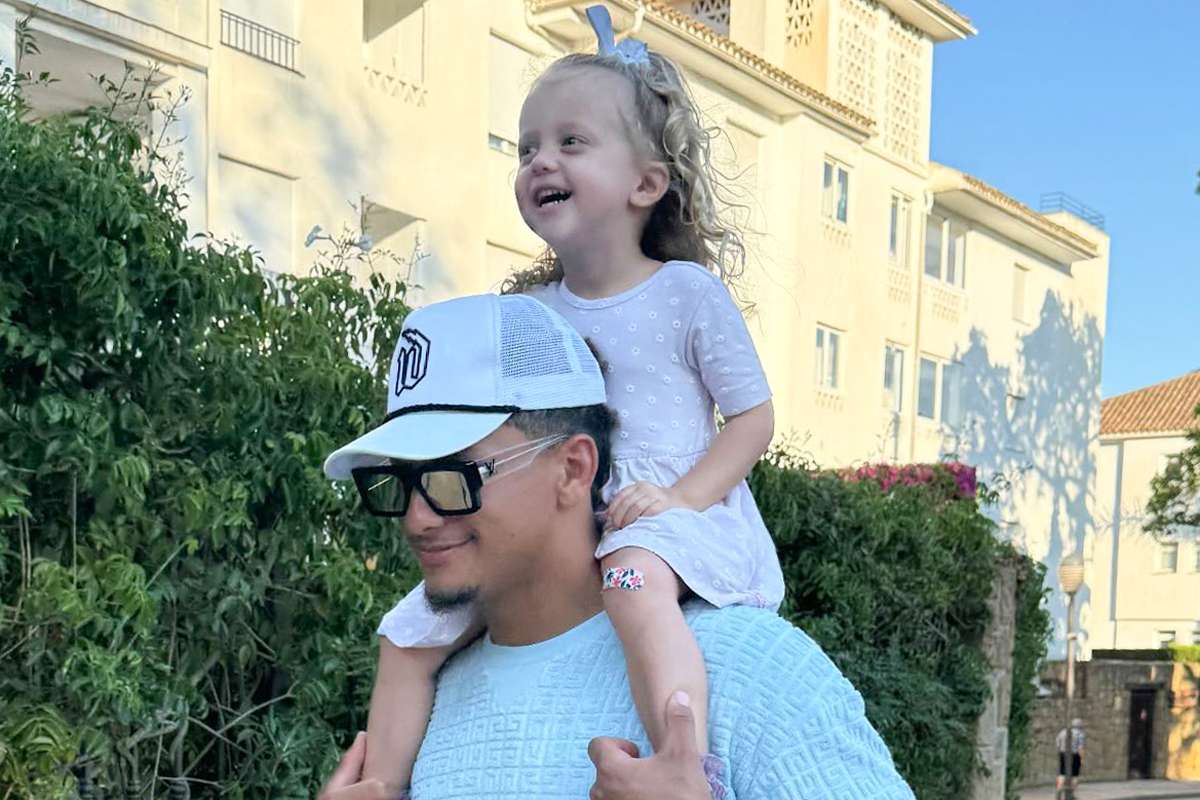 Patrick Mahomes Gives Daughter Sterling a Piggyback Ride