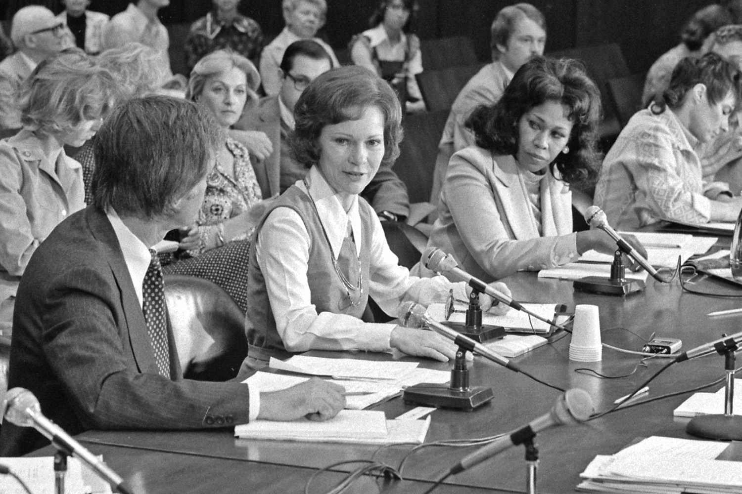 Rosalynn Carter chairs a meeting in Chicago, IL. for the President's Commission on Mental Health. circa 04/20/1977. (Photo by: HUM Images/Universal Images Group via Getty Images)