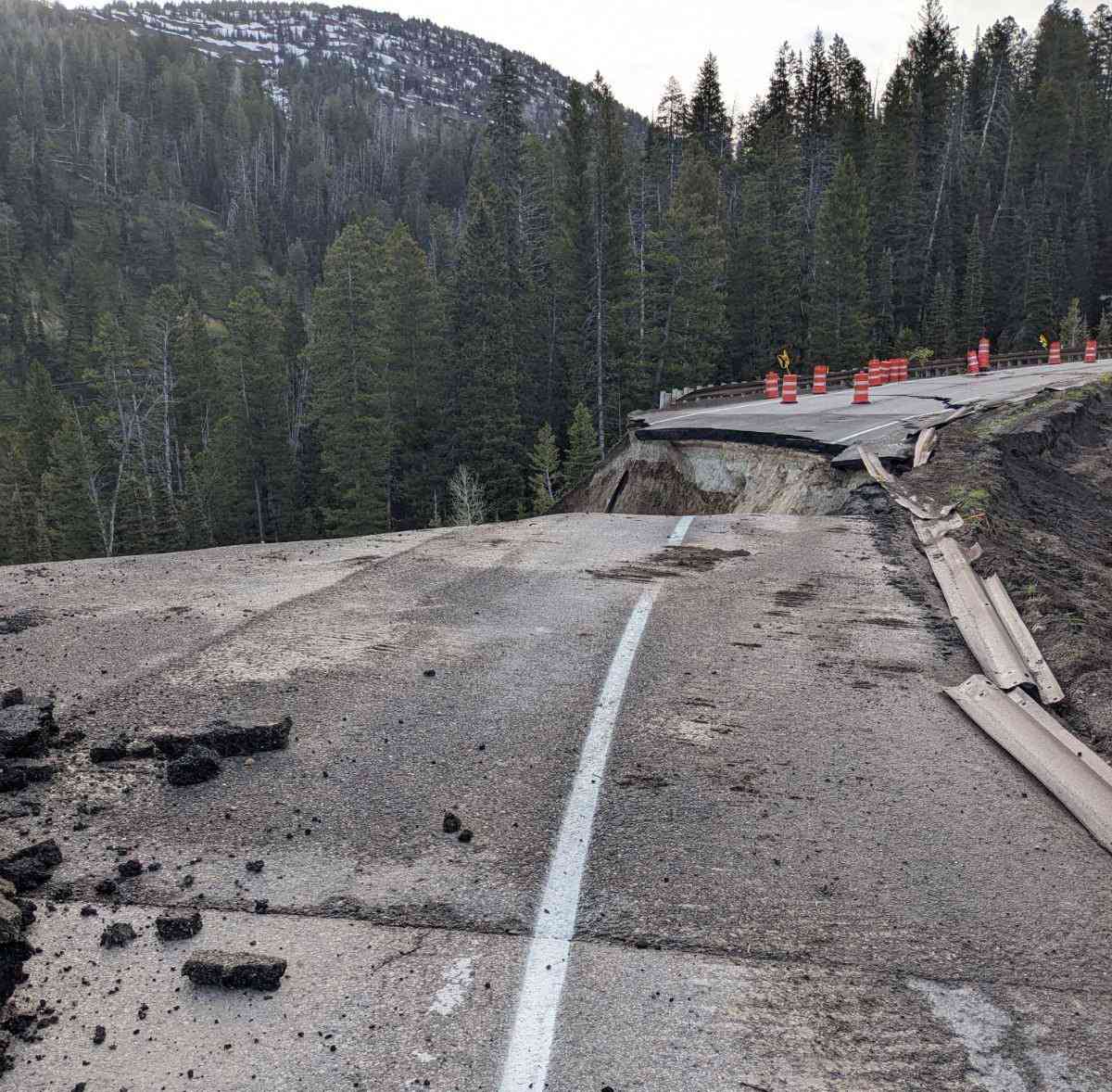 Landslide Causes Crucial Highway Between Wyoming and Idaho: âCatastrophicâ