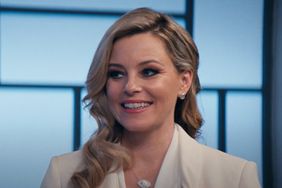 Elizabeth Banks in Skincare trailer