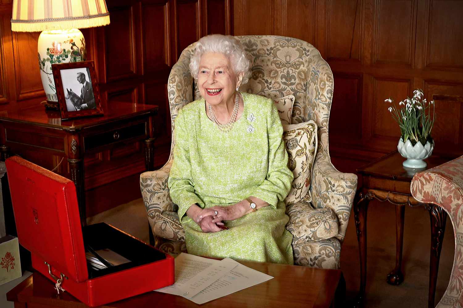 In this handout image released on February 6, 2022, Queen Elizabeth II is photographed at Sandringham House to mark the start of Her Majesty’s Platinum Jubilee Year, on February 2, 2022 in Sandringham, Norfolk.