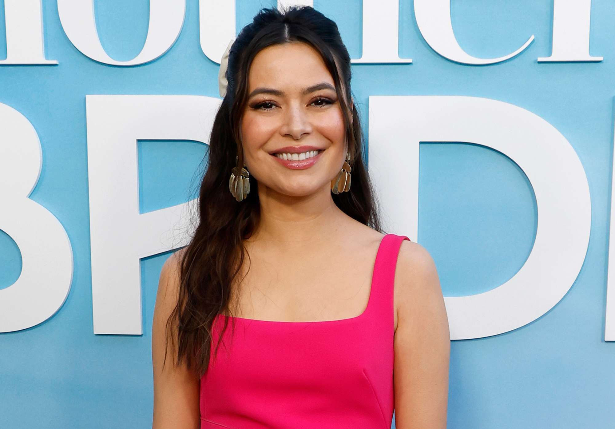 Miranda Cosgrove attends the Los Angeles special screening of Netflix's "Mother Of The Bride" on May 08, 2024 in Pacific Palisades, California. 