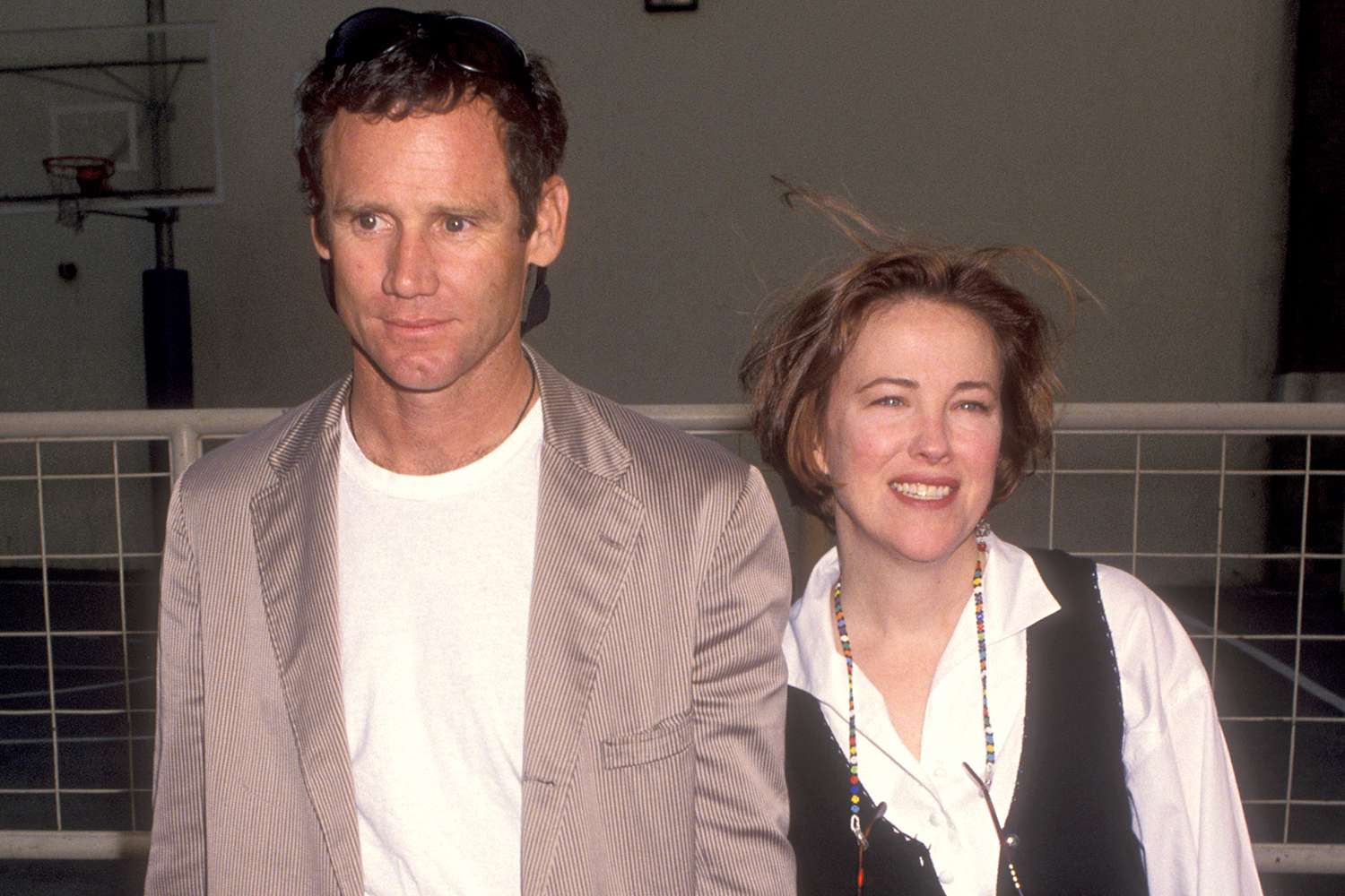 Actress Catherine O'Hara and husband Bo Welch attend the Fifth Annual Project Robin Hood Food Drive to Benefit Love Is Feeding Everyone (L.I.F.E.) on June 26, 1993 at Paramount Studios in Hollywood, California.