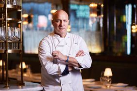 tom-colicchio-arnold-bread-ft-blog0817