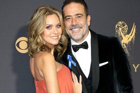 Hilarie Burton (L) and Jeffrey Dean Morgan attend the 69th Annual Primetime Emmy Awards - Arrivals at Microsoft Theater on September 17, 2017 in Los Angeles, California