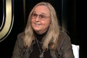 Melissa Etheridge on chatting being gay with other musicians