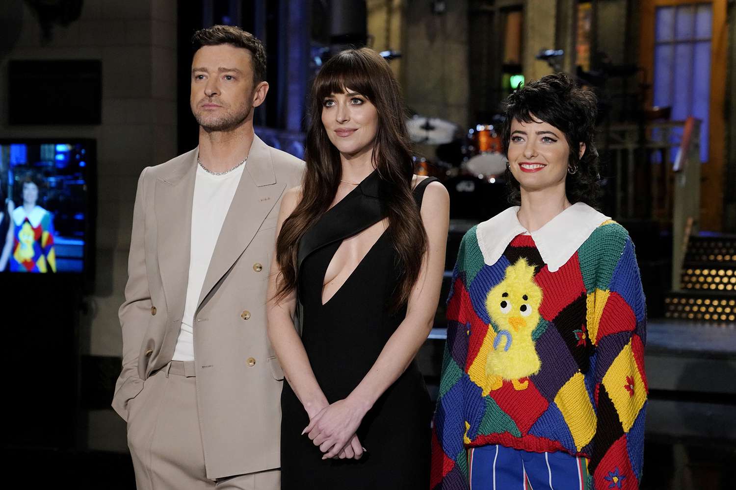 SATURDAY NIGHT LIVE -- Episode 1854 -- Pictured: (l-r) Musical guest Justin Timberlake, host Dakota Johnson, and Sarah Sherman during Promos in Studio 8H 