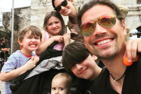 Zac Hanson and his family at The Alamo in 2018.