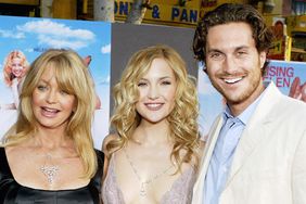 Goldie Hawn, Kate Hudson, and Oliver Hudson