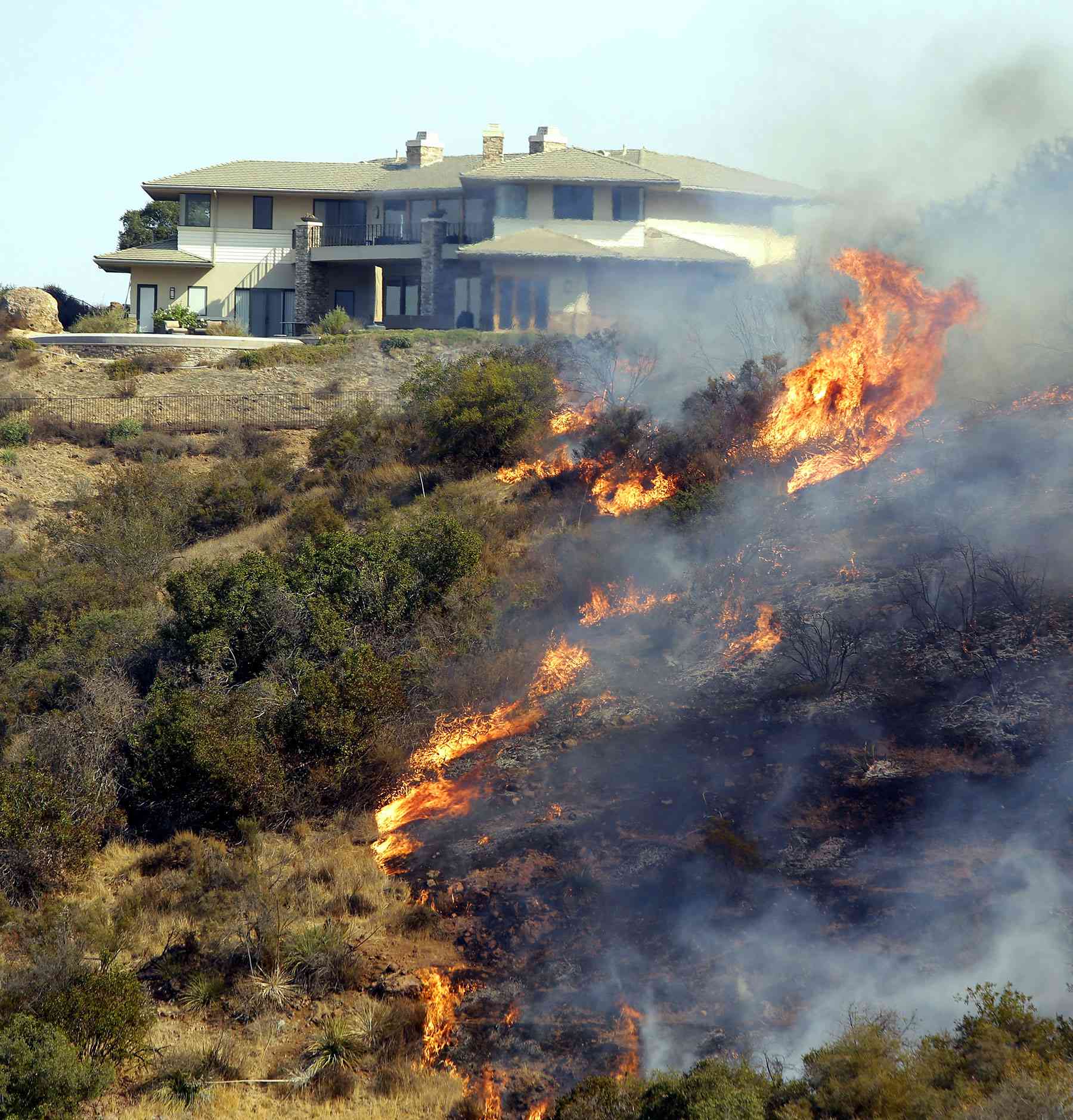 Southern California wildfires, Agoura, USA - 09 Nov 2018