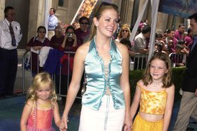 Arrival of Melissa Joan Hart with her sisters at the El Capitan Theatre. 