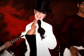 Shania Twain - Man! I Feel Like A Woman! (Official Music Video)