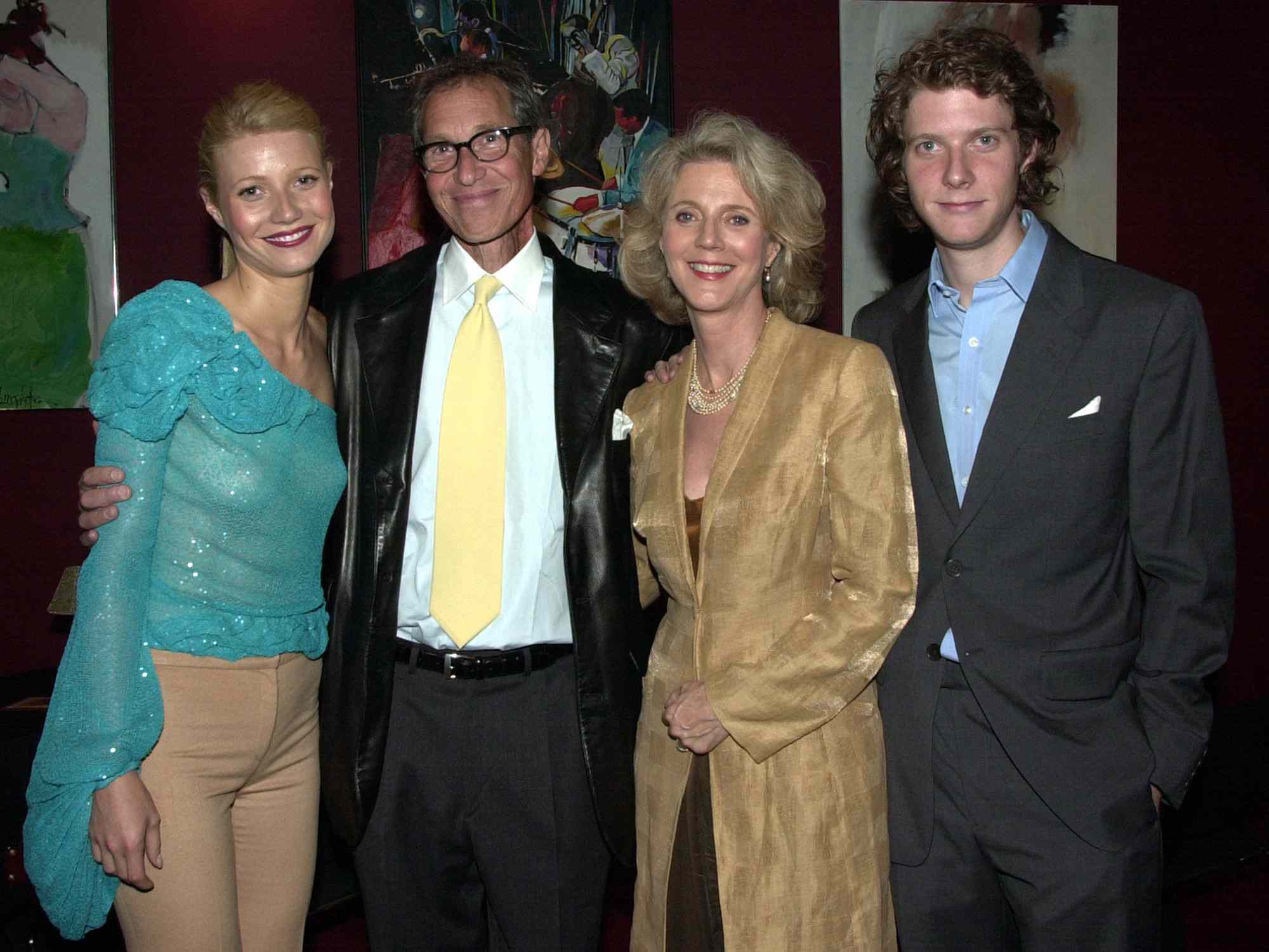 Gwyneth Paltrow, Bruce Paltrow, Blythe Danner and Jake Paltrow at the world premiere of 'DUETS' at the 25th annual Toronto film festival