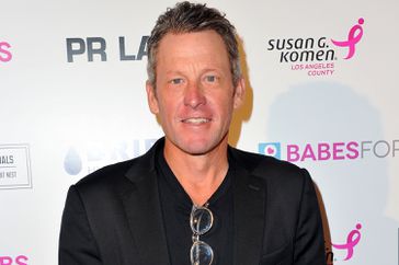  Lance Armstrong attends Babes for Boobs Live Bachelor Auction Benefiting Susan G. Komen