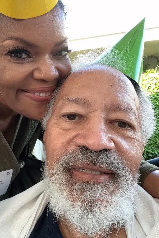 Yvette Nicole Brown and dad