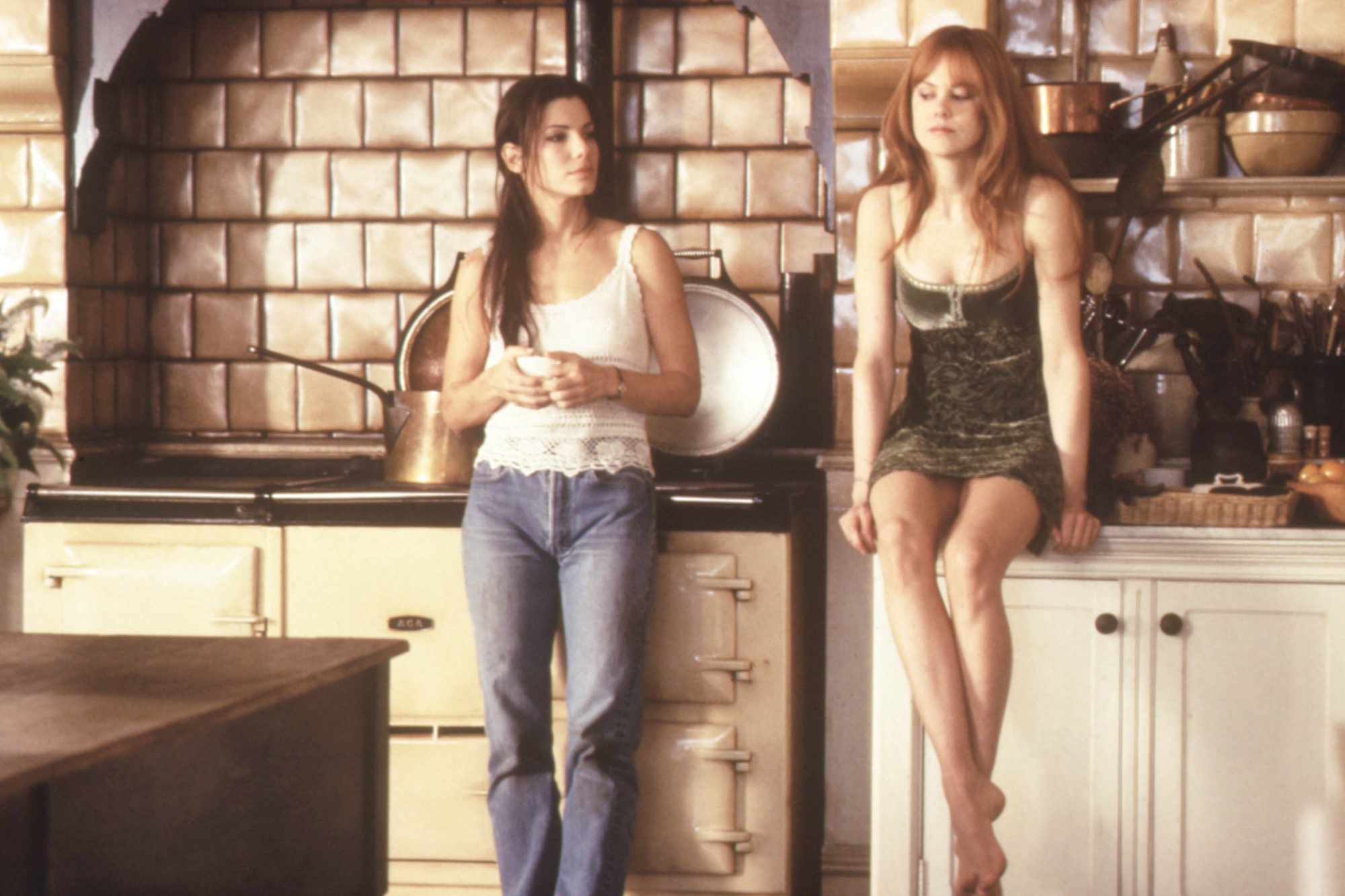 Sandra Bullock and Nicole Kidman in 'Practical Magic'. 