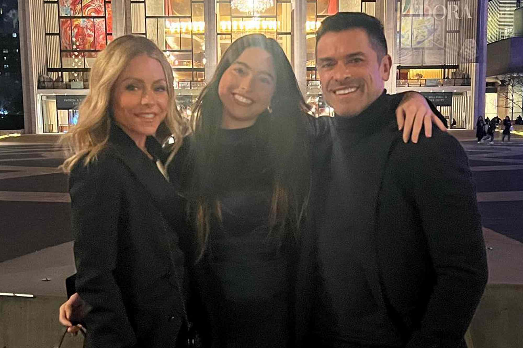 Kelly Ripa and Mark Consuelos with thier daughter Lola.