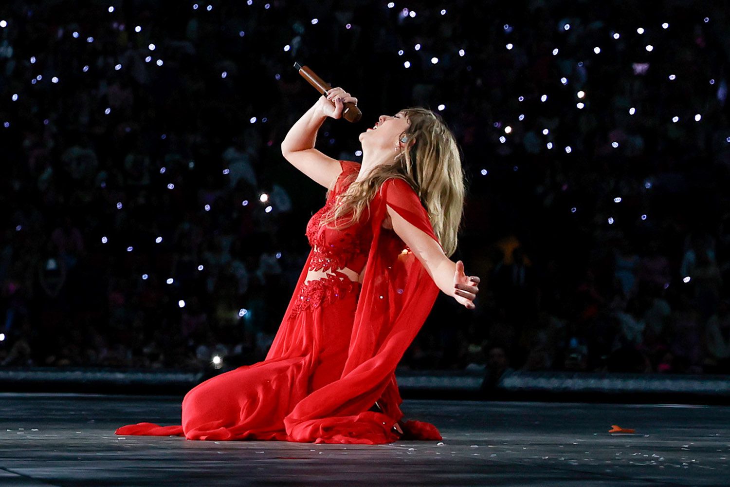 Taylor Swift performs onstage during "Taylor Swift | The Eras Tour" at Johan Cruijff Arena on July 05, 2024 in Amsterdam