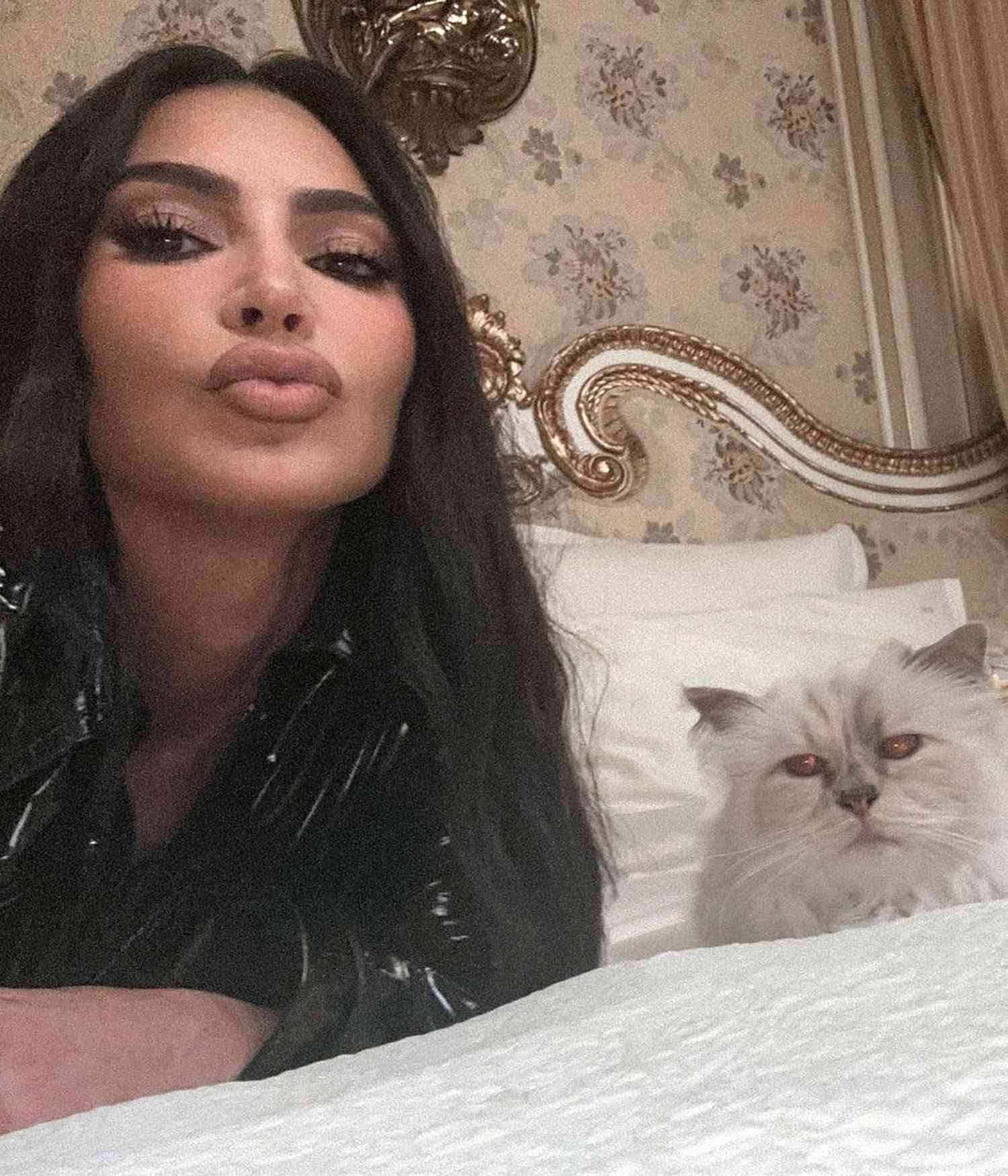 Kim Kardashian Teases Her Met Gala Look As She Hangs Out With Karl Lagerfeld’s Cat Choupette