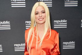 LOS ANGELES, CALIFORNIA - FEBRUARY 01: Shania Twain attends Baileys Hosts Cocktails with Republic Records Artists at Beauty & Essex on February 01, 2023 in Los Angeles, California. (Photo by Kevin Mazur/Getty Images for Republic Records)