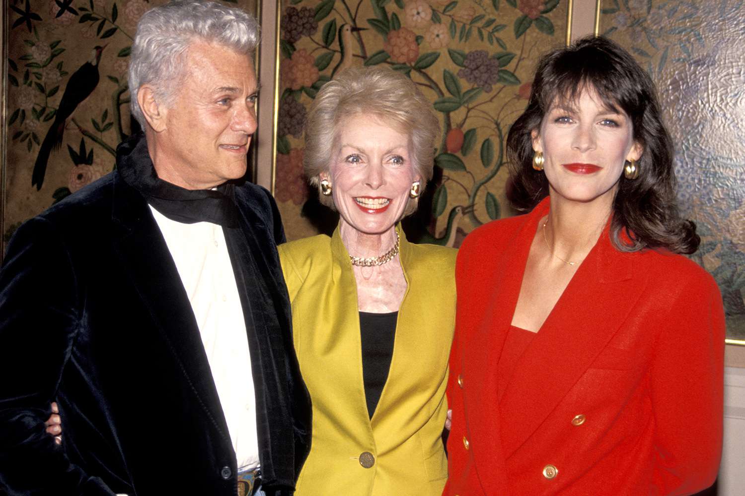 Tony Curtis, Janet Leigh, and Jamie Lee Curtis (Photo by Jim Smeal/Ron Galella Collection via Getty Images)