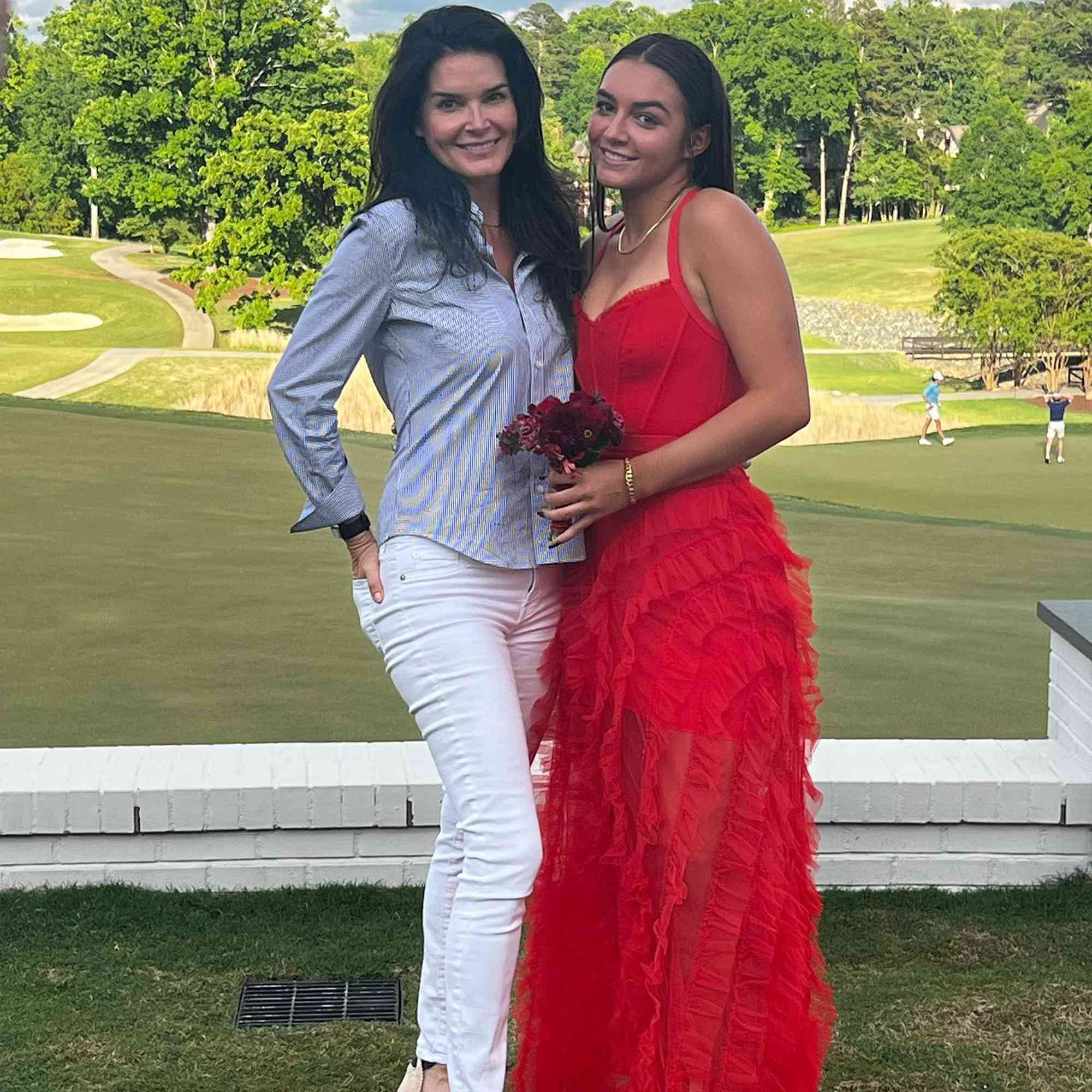 Angie Harmon and her daughter, Avery Grace Sehorn.