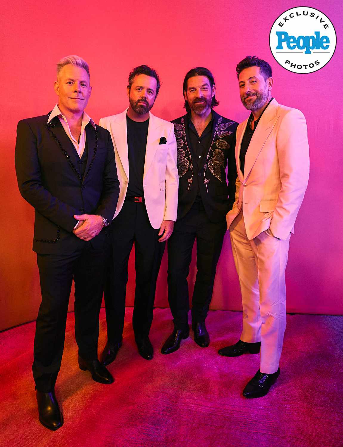 Old Dominion attends the 2024 ACM awards People photo booth on May 16, 2024