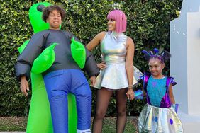 tia mowry halloween costume