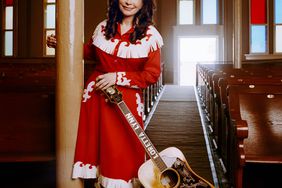 LORETTA LYNN'S FAMILY STATEMENT AND OBITUARY